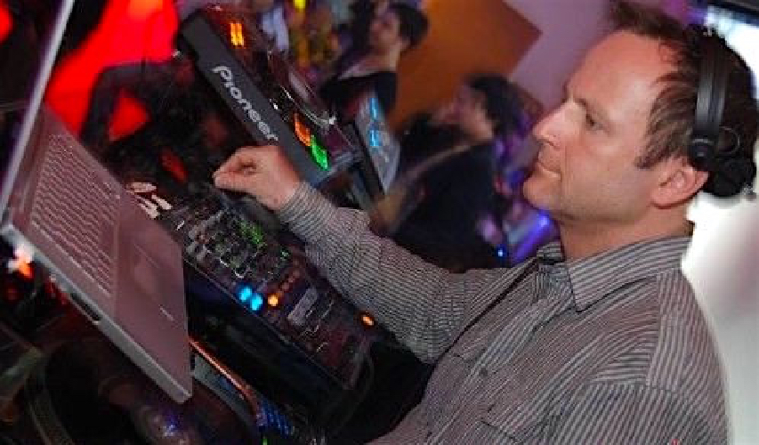 nero_club_26032010_20100327_1954954961